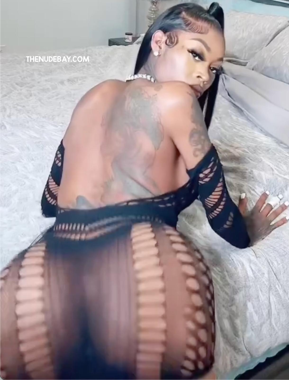 Asian Doll Nude 31